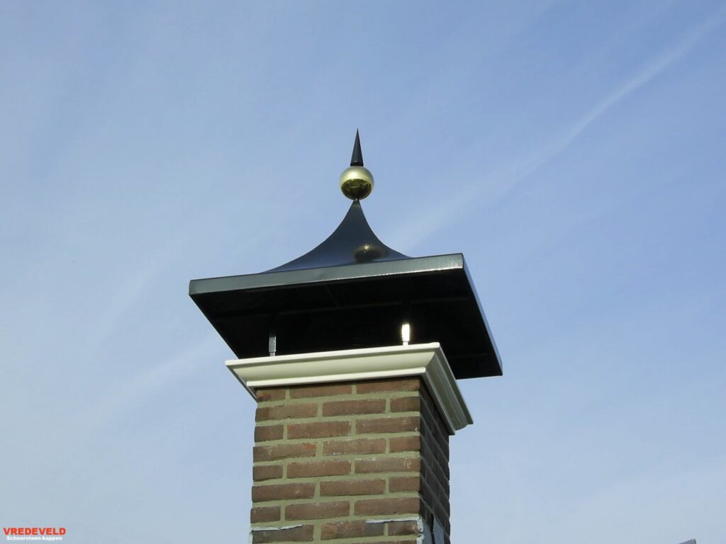 Klassieke-landelijke-schoorsteenkappen-vredeveld-schoorsteen-kappen-1